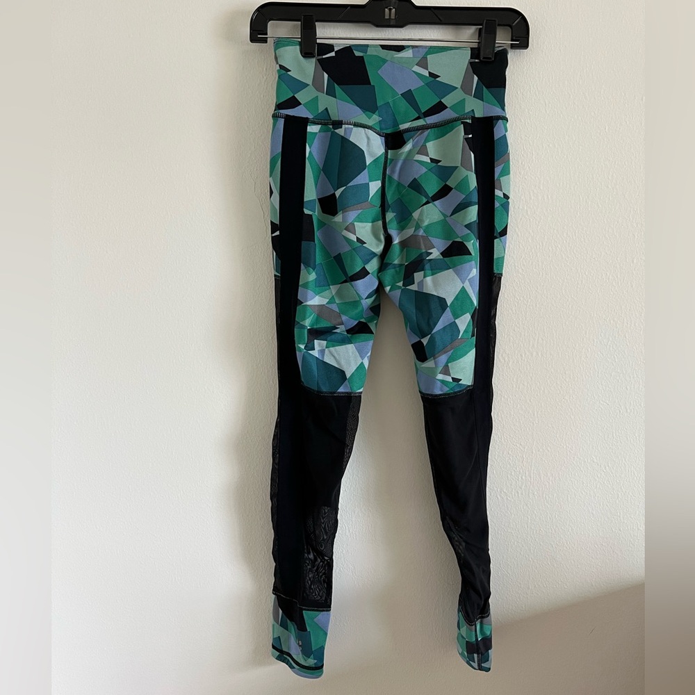 Sweaty Betty reversible Geometric Patterned Leggings
